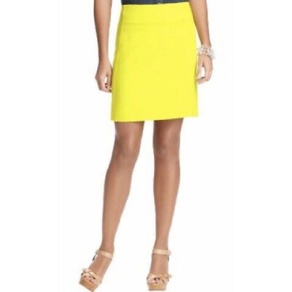 🎉 Ann Taylor LOFT Neon Yellow Mini Skirt